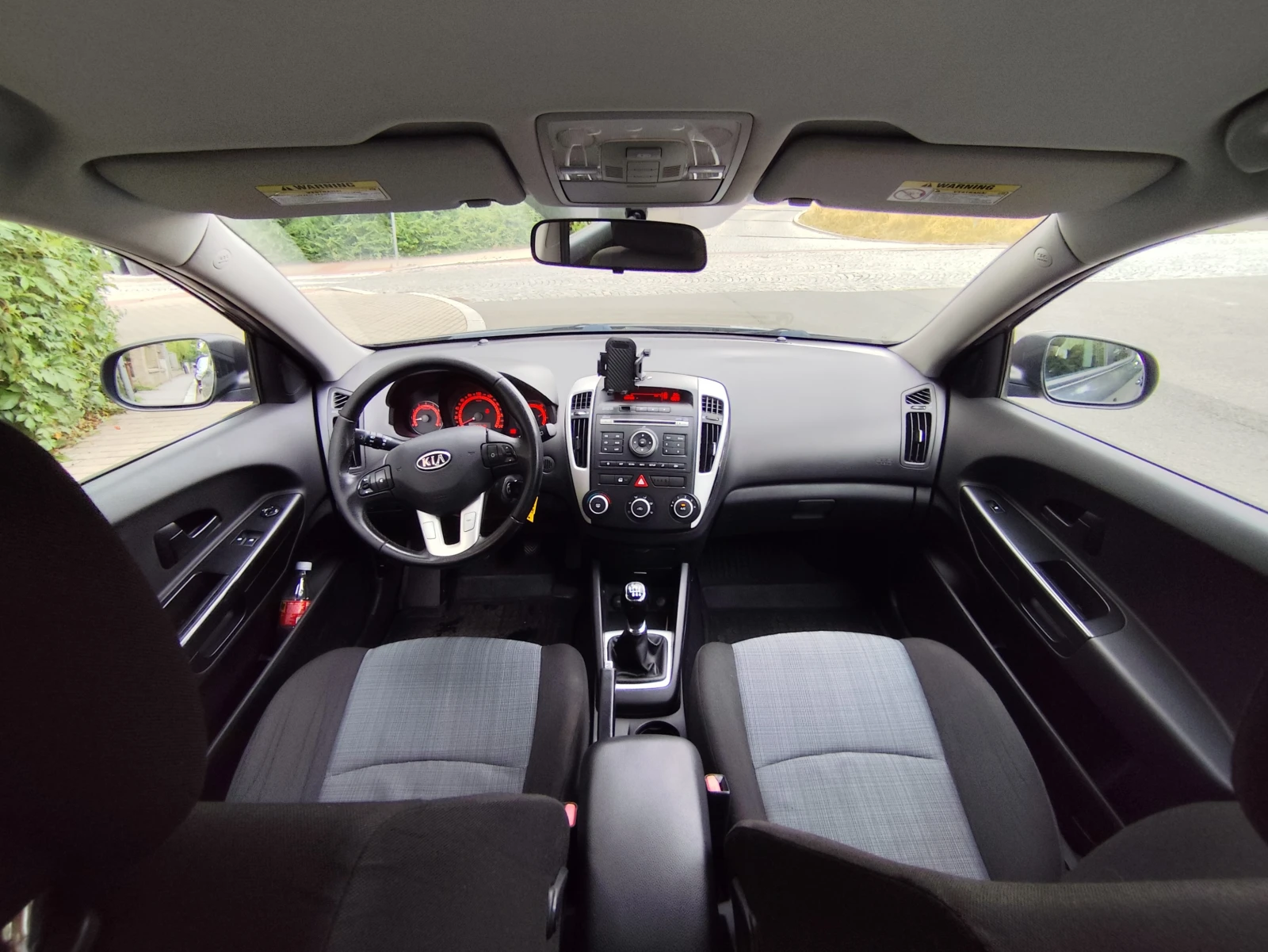 Kia Ceed 1.6 LPG, снимка 10 - Автомобили и джипове - 55574311