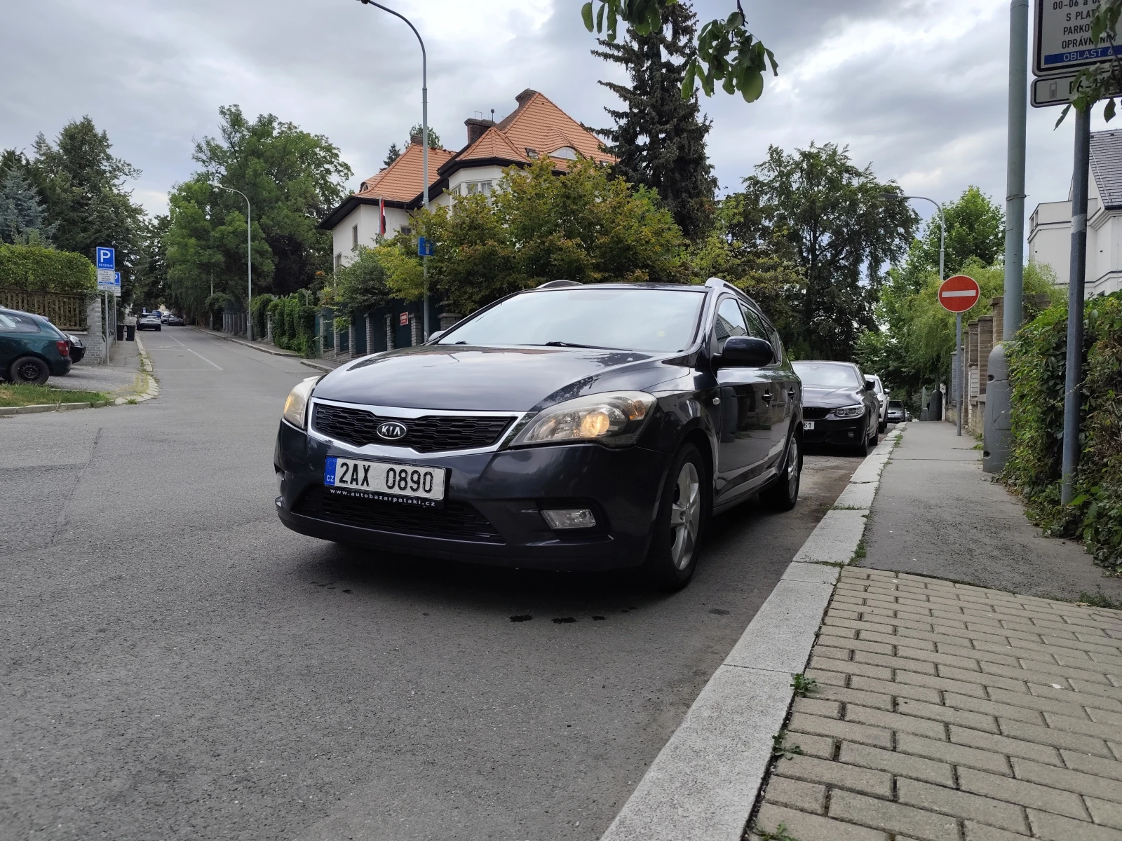 Kia Ceed 1.6 LPG, снимка 2 - Автомобили и джипове - 55574311