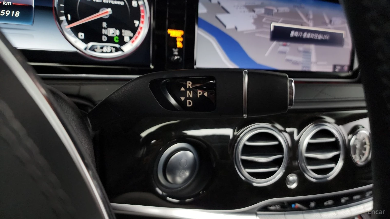 Mercedes-Benz S 65 AMG HUD* 360* МОНИТОРИ* АВТОКРЕДИТ, снимка 7 - Автомобили и джипове - 55691379