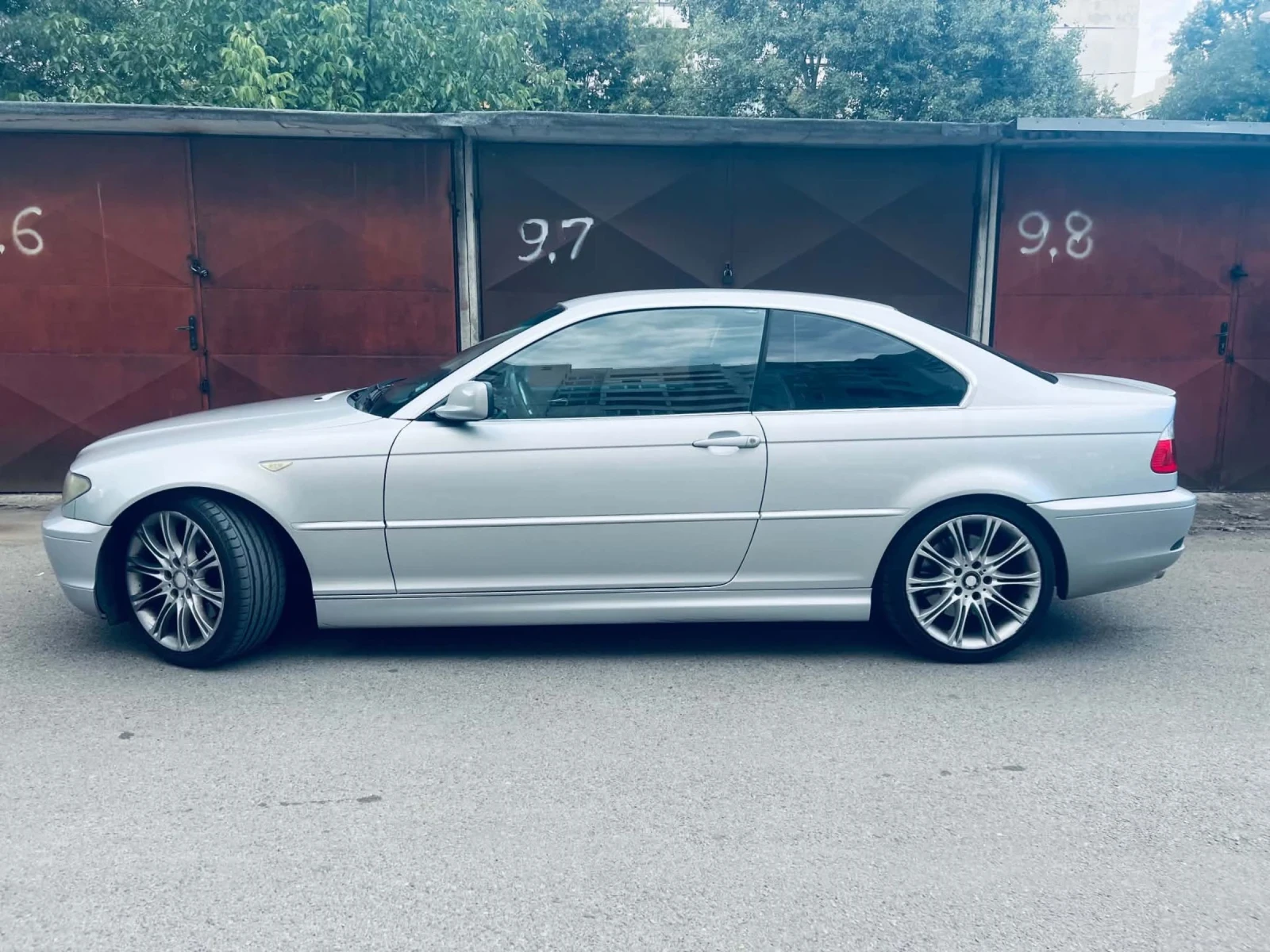 BMW 330