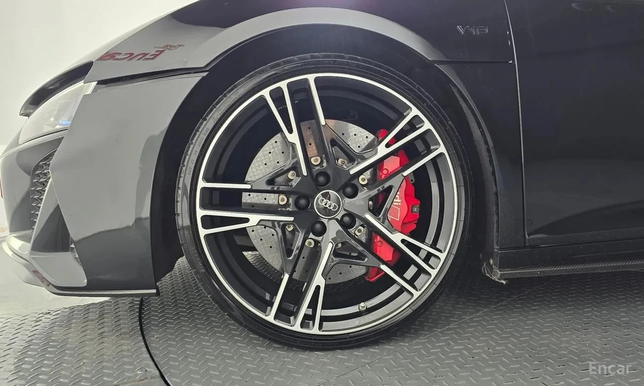 Audi R8 5.2 V10 Performance Coupe, снимка 5 - Автомобили и джипове - 56042061