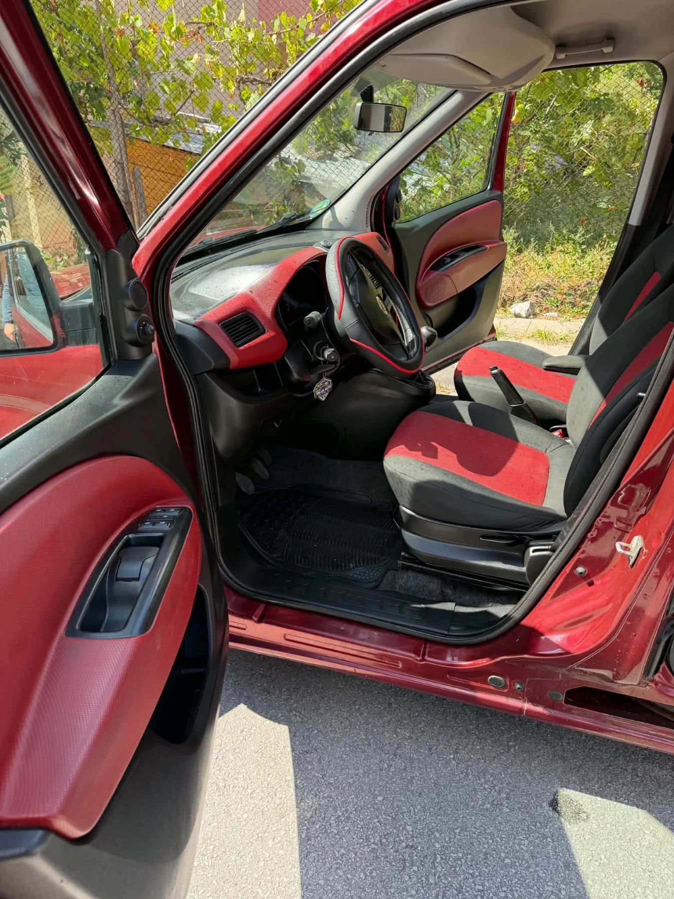 Fiat Doblo 1.4 МЕТАН, снимка 5 - Автомобили и джипове - 56262135