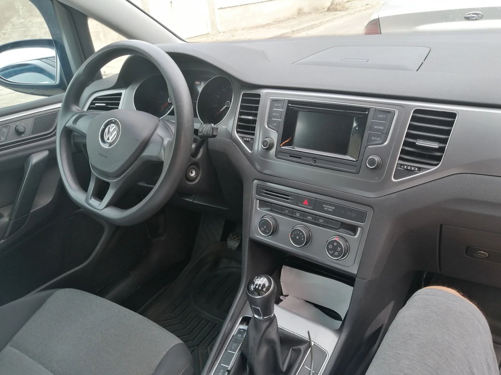 VW Sportsvan TSI, снимка 3 - Автомобили и джипове - 56553338