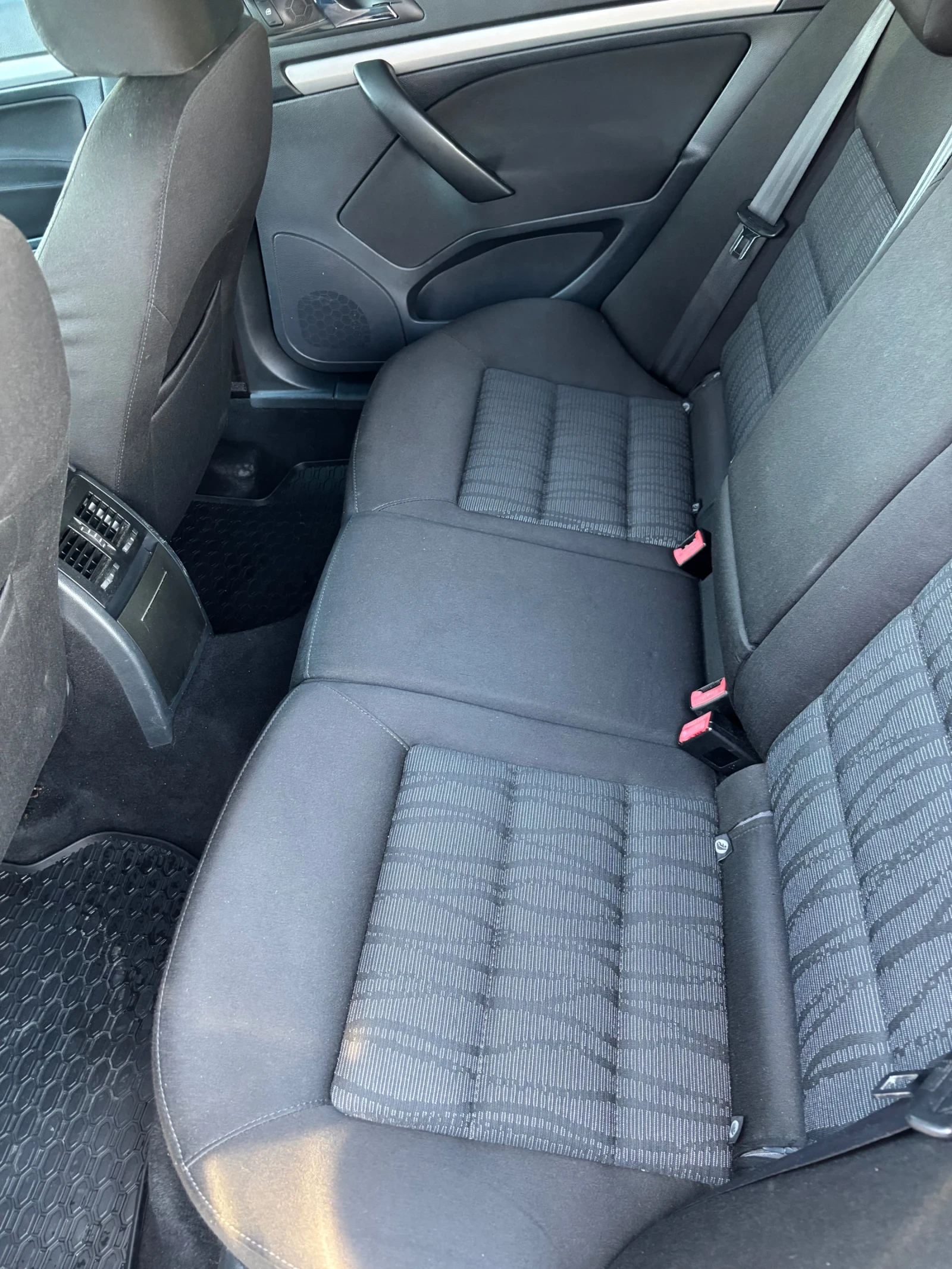 Skoda Octavia 1.6, снимка 10 - Автомобили и джипове - 56604329