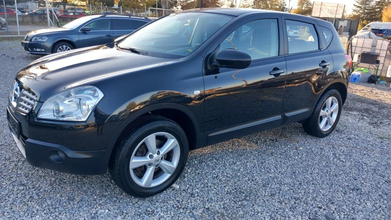 Nissan Qashqai 1.5dci, снимка 2 - Автомобили и джипове - 47896114