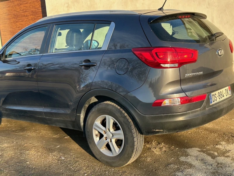 Kia Sportage CRDI, снимка 4 - Автомобили и джипове - 48605910