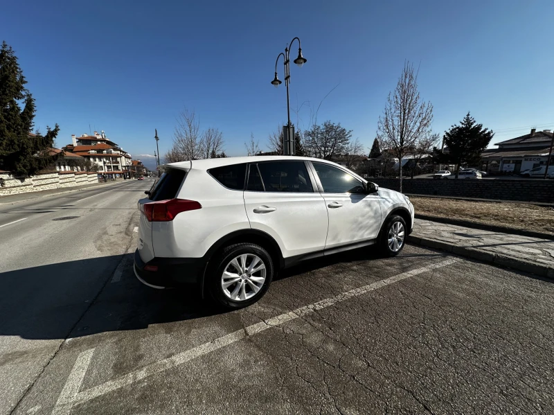 Toyota Rav4, снимка 4 - Автомобили и джипове - 49205705