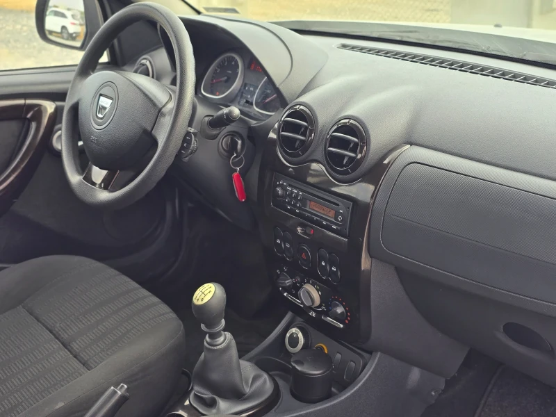 Dacia Duster 4x4, снимка 9 - Автомобили и джипове - 51694391