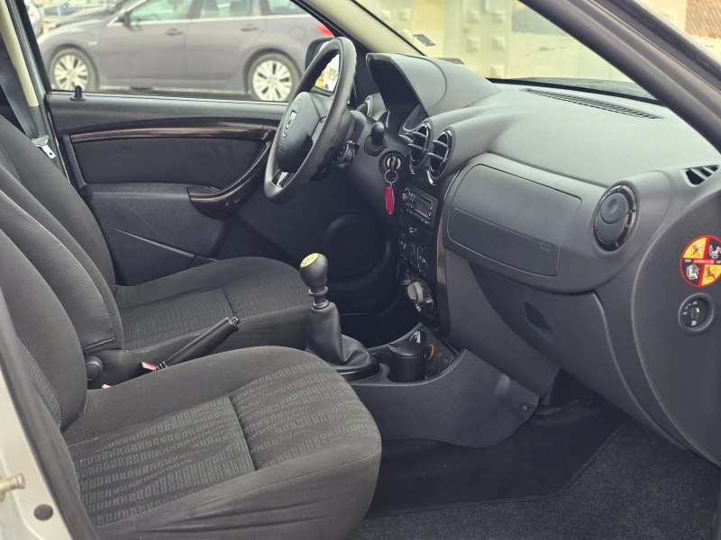 Dacia Duster 4x4, снимка 8 - Автомобили и джипове - 51694391