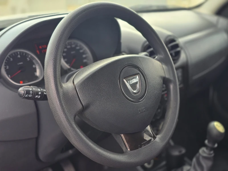 Dacia Duster 4x4, снимка 12 - Автомобили и джипове - 51694391