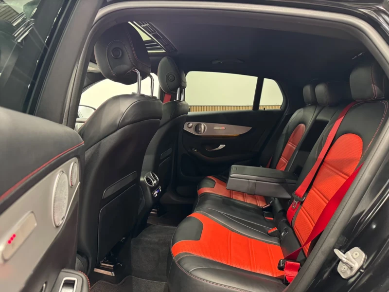 Mercedes-Benz GLC 63 AMG 4M/COUPE/476HP/CARBON/PANO/HUD/360/BURM/MEMO/816f, снимка 13 - Автомобили и джипове - 51878825