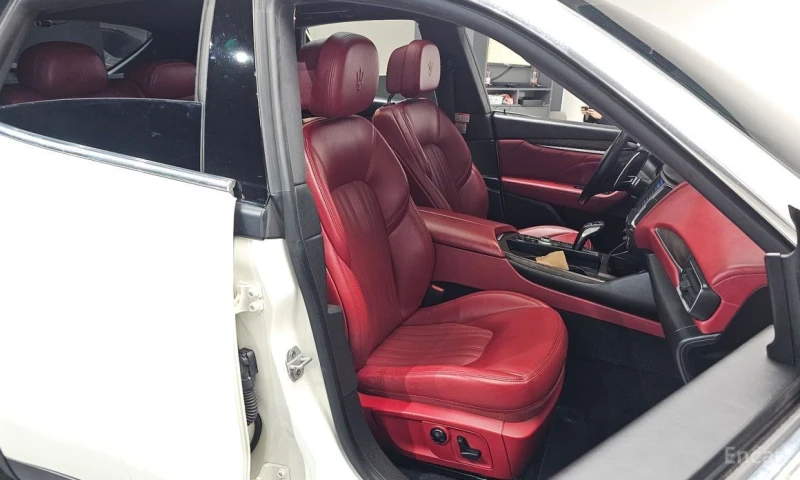 Maserati Levante, снимка 10 - Автомобили и джипове - 53273053