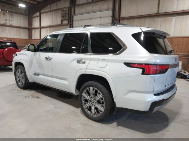 Toyota Sequoia SR5 4WD (Natl), снимка 4 - Автомобили и джипове - 54679588