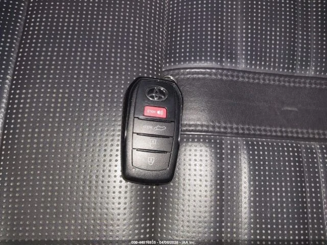 Toyota Sequoia SR5 4WD (Natl), снимка 15 - Автомобили и джипове - 54679588