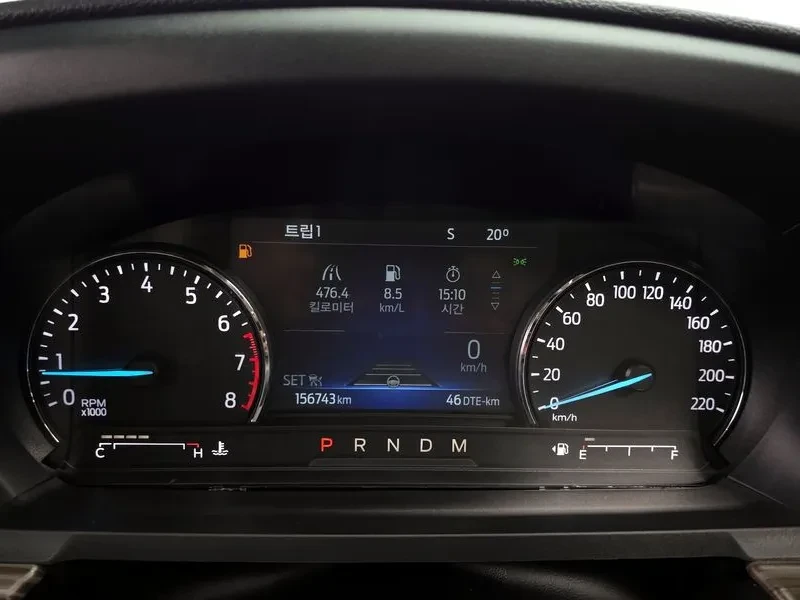 Ford Explorer 2.3 LIMITED 4WD, снимка 8 - Автомобили и джипове - 54849361