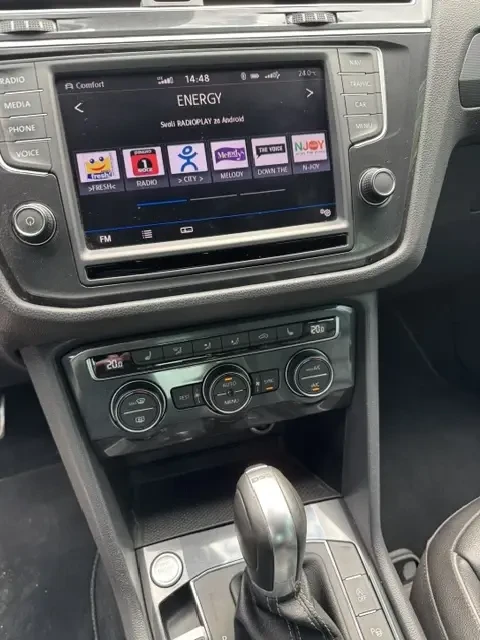 VW Tiguan R-Line, снимка 12 - Автомобили и джипове - 54980644
