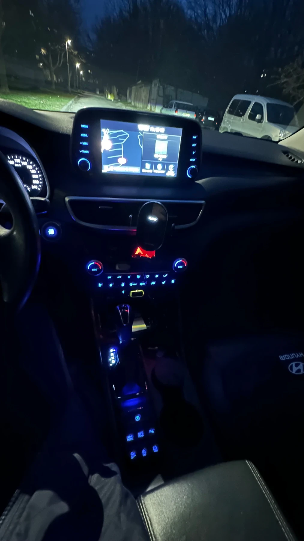 Hyundai Tucson Мек Хибрид 48v, снимка 17 - Автомобили и джипове - 53775344