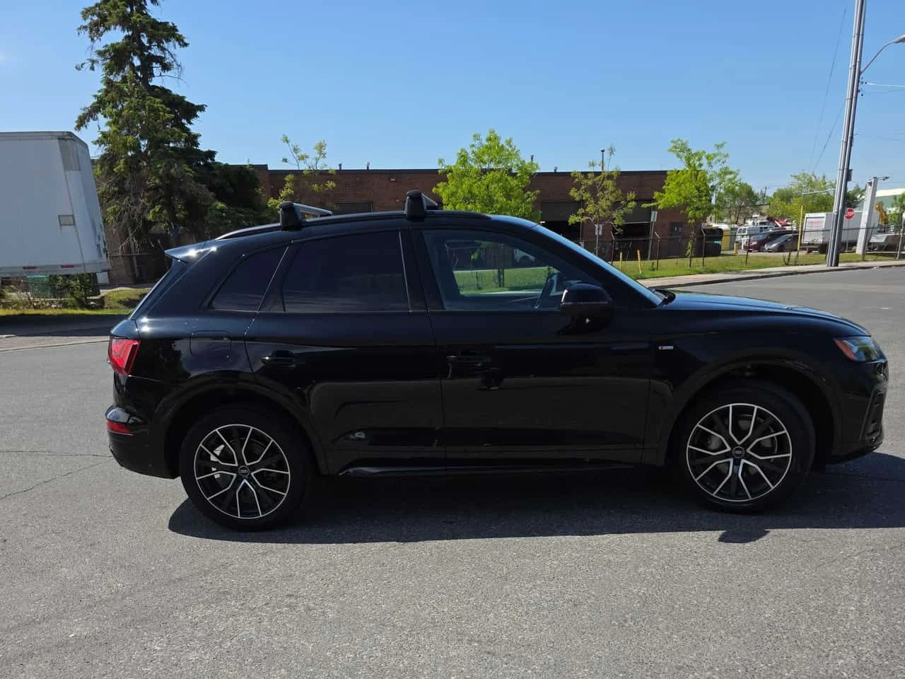 Audi Q5 Progressiv /DISTRONIC/CAMERA/АВТОКРЕДИТ, снимка 3 - Автомобили и джипове - 54726491
