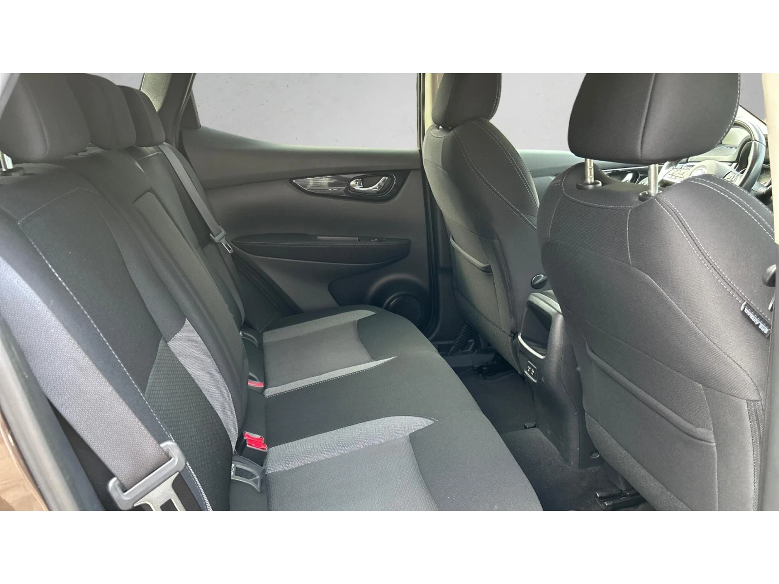 Nissan Qashqai DIG-T N-Connecta , Месечна вноска от 255  , снимка 4 - Автомобили и джипове - 55401616