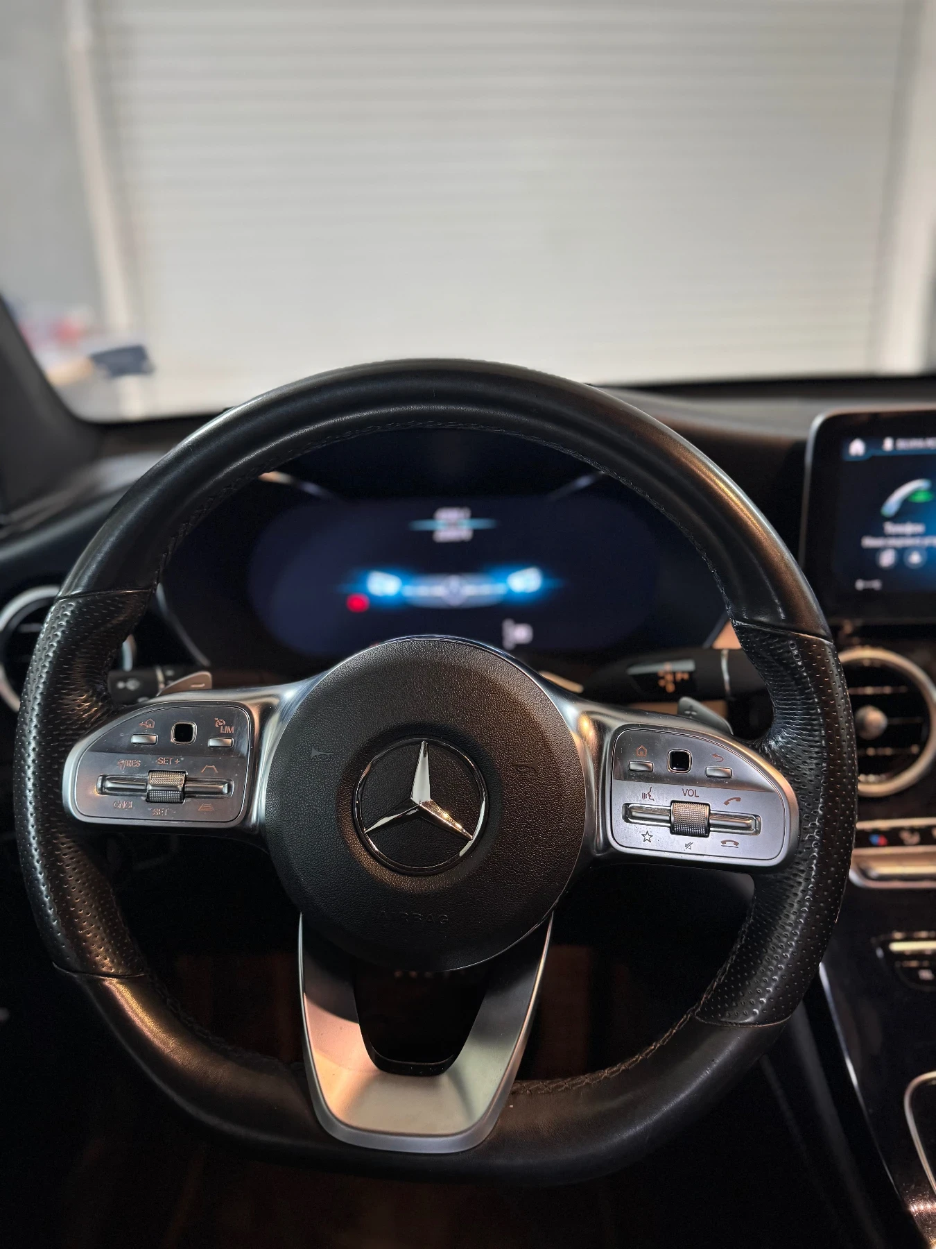 Mercedes-Benz GLC 220d, снимка 9 - Автомобили и джипове - 55471876