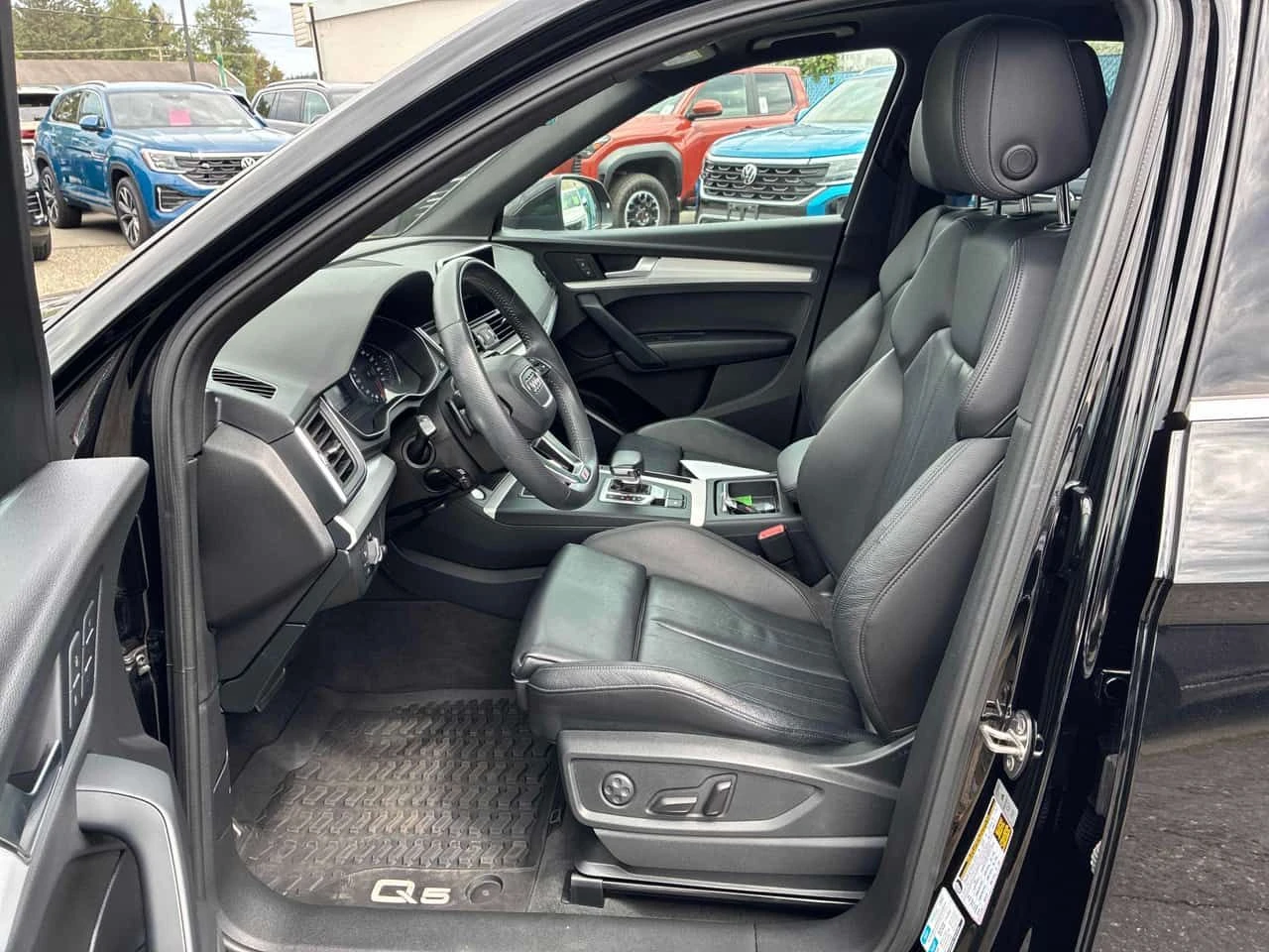Audi Q5 * Progressiv S LINE* АВТОКРЕДИТ* , снимка 5 - Автомобили и джипове - 55513327