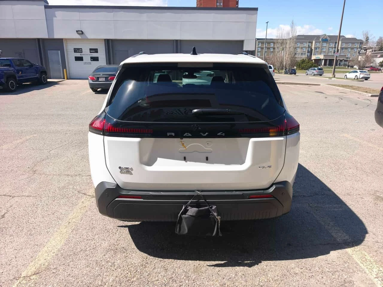 Toyota Rav4 * XLE AWD * CARFAX * БЕЗ ПЪРВОНАЧАЛНА ВНОСКА, снимка 4 - Автомобили и джипове - 55701827
