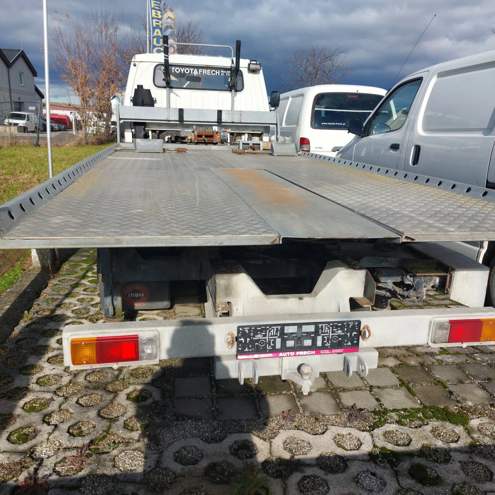 Toyota DYNA 300 - изображение 3