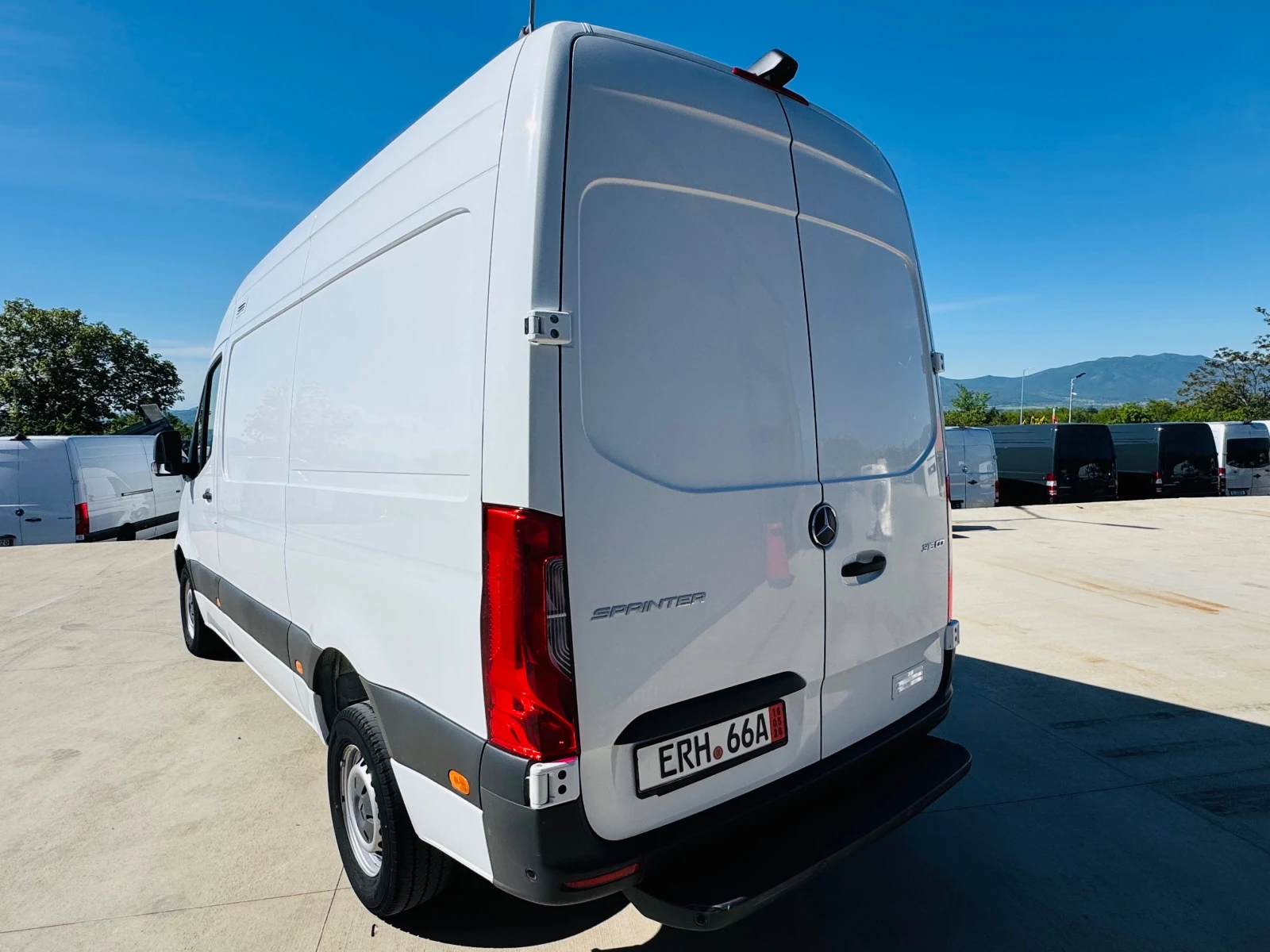 Mercedes-Benz Sprinter 316 Немски!ЧИСТО НОВ!Климатр!Камера!ТОП!EURO6, снимка 5 - Бусове и автобуси - 54548428