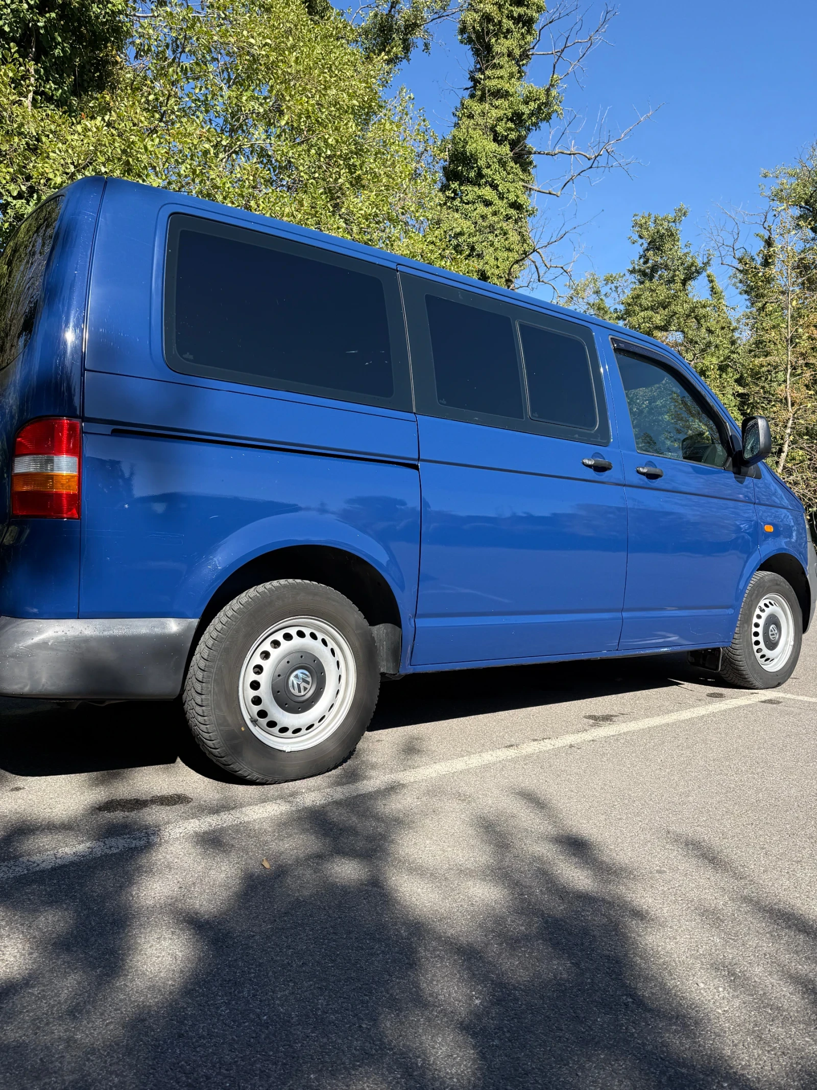 VW T5, снимка 3 - Бусове и автобуси - 56344539