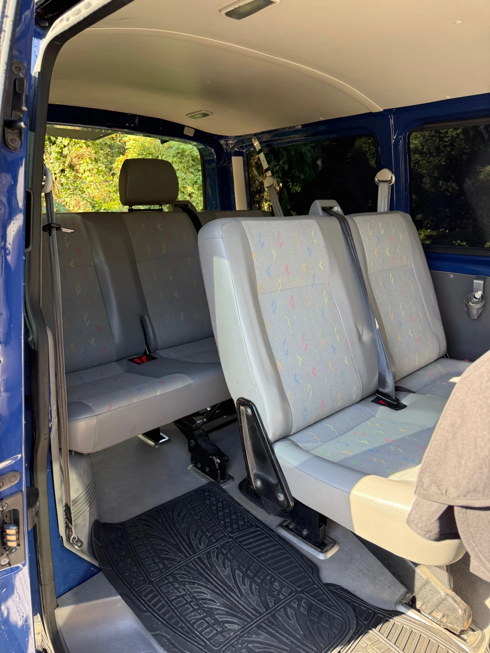 VW T5, снимка 12 - Бусове и автобуси - 56344539
