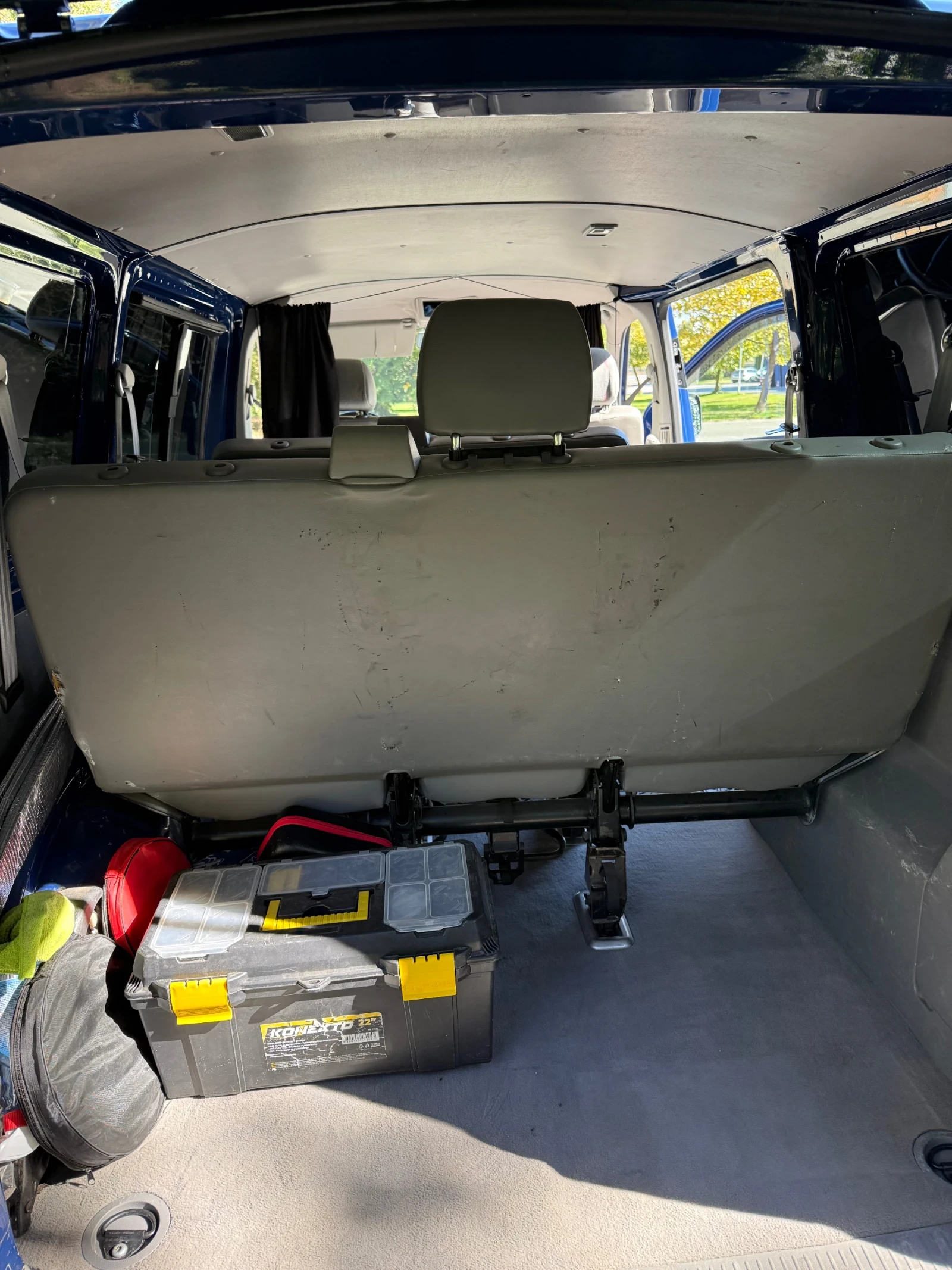 VW T5, снимка 13 - Бусове и автобуси - 56344539