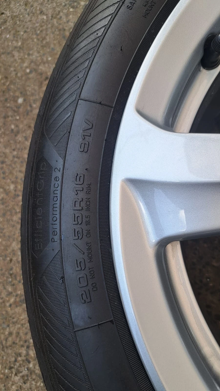 ���� � ������ 205/55R16 | Mobile.bg � ����������� 2