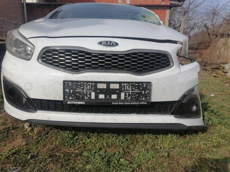 Kia Ceed, снимка 1 - Автомобили и джипове - 47232724