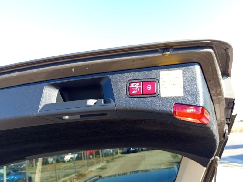 Mercedes-Benz E 300 3.0 I 260ps, снимка 12 - Автомобили и джипове - 51554021