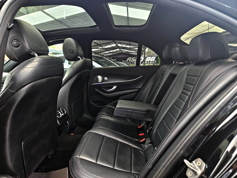 Mercedes-Benz E 220 ! AMG/DIGITAL/GERMANY/PANO/AMBI/360CAM/CAR PLAY/LI, снимка 16 - Автомобили и джипове - 52053507