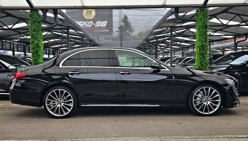 Mercedes-Benz E 220 ! AMG/DIGITAL/GERMANY/PANO/AMBI/360CAM/CAR PLAY/LI, снимка 4 - Автомобили и джипове - 52053507