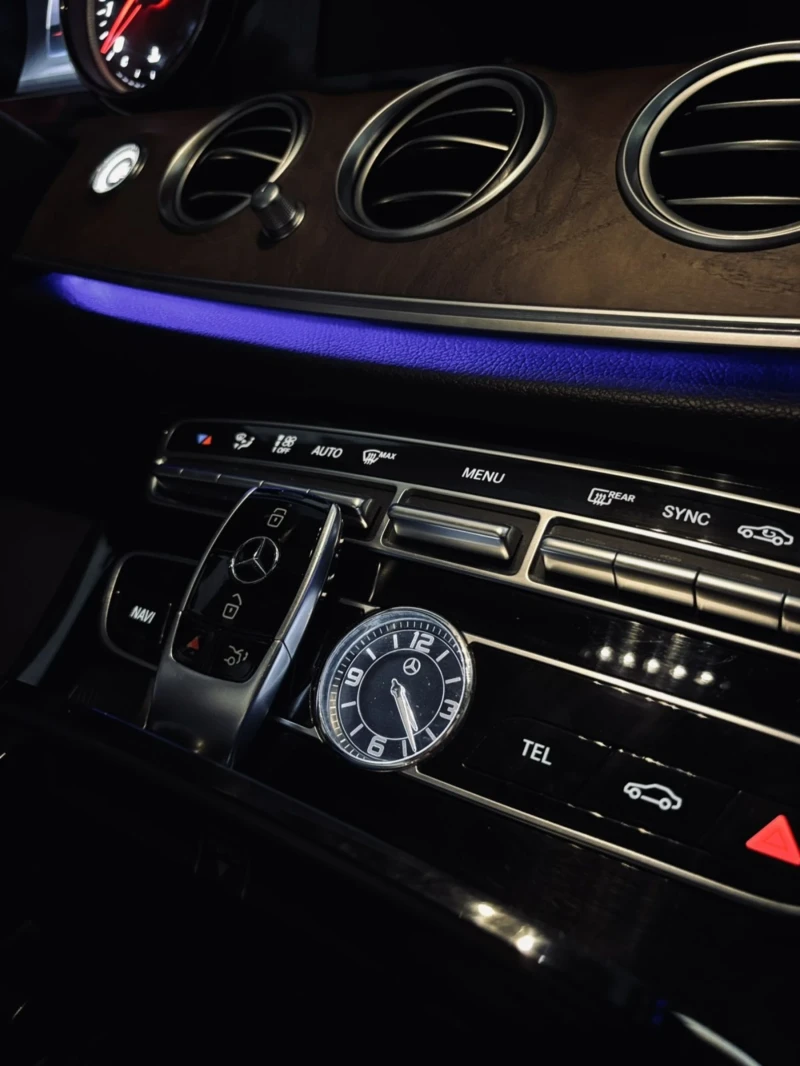 Mercedes-Benz E 400, снимка 17 - Автомобили и джипове - 52334113