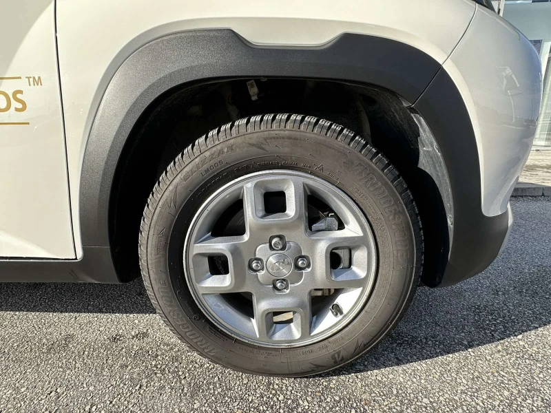 Hyundai Inster EXCLUSIVE 49 kWh, снимка 9 - Автомобили и джипове - 52489347