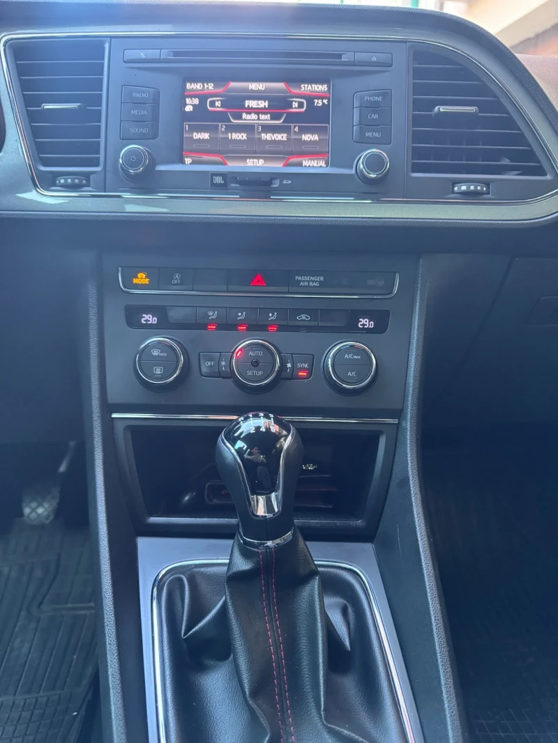 Seat Leon FR, снимка 8 - Автомобили и джипове - 52915623