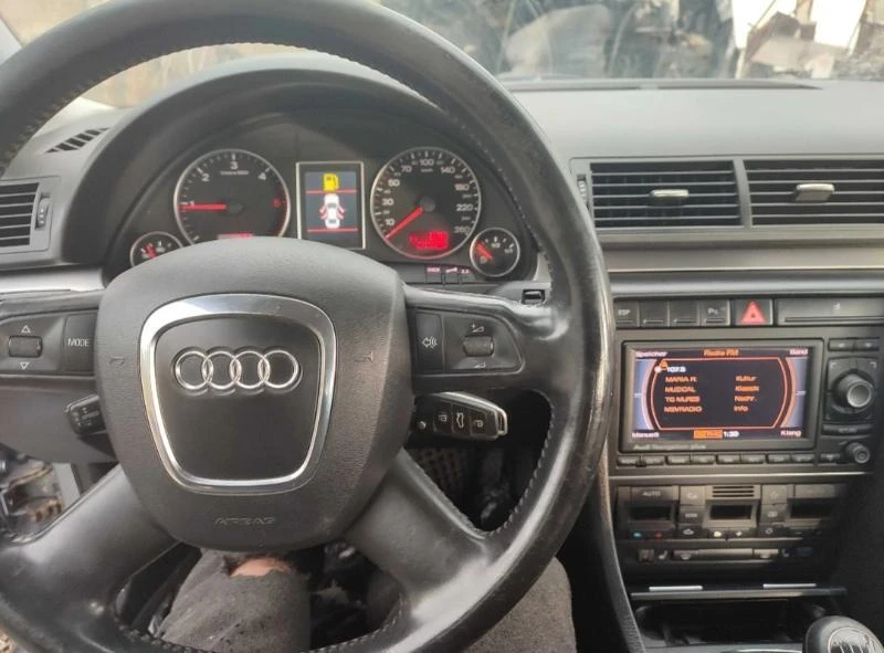 Audi A4 2.0 дизел 140к.с на части, снимка 6 - Автомобили и джипове - 34014829