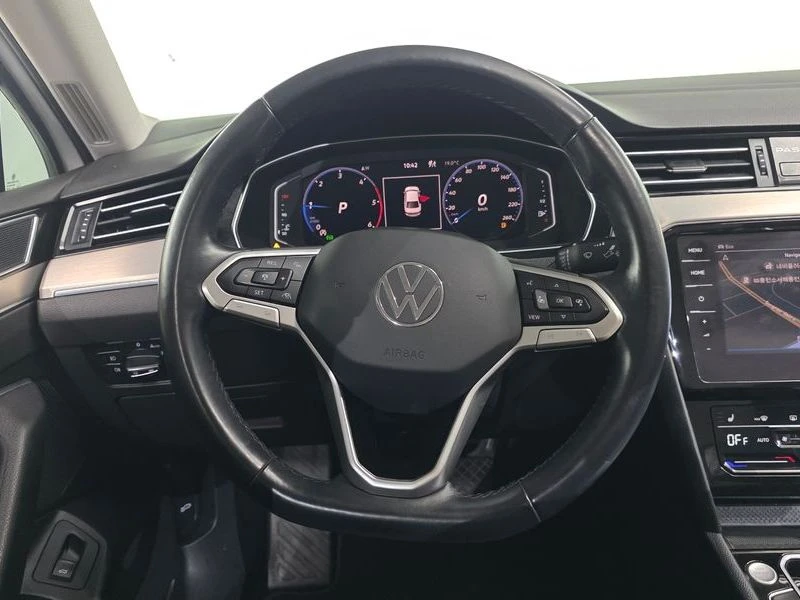 VW Passat 2.0 TDI Premium| 140к.с.| ВКЛ.ТЕХНОТЕСТ, снимка 12 - Автомобили и джипове - 55176491