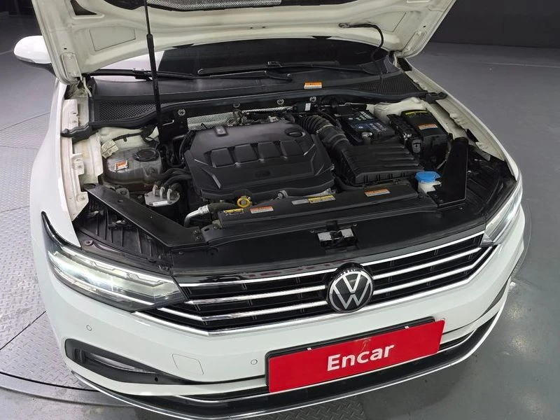 VW Passat 2.0 TDI Premium| 140к.с.| ВКЛ.ТЕХНОТЕСТ, снимка 6 - Автомобили и джипове - 55176491