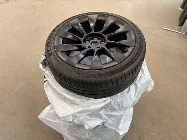 Tesla Model Y, снимка 11 - Автомобили и джипове - 55740397
