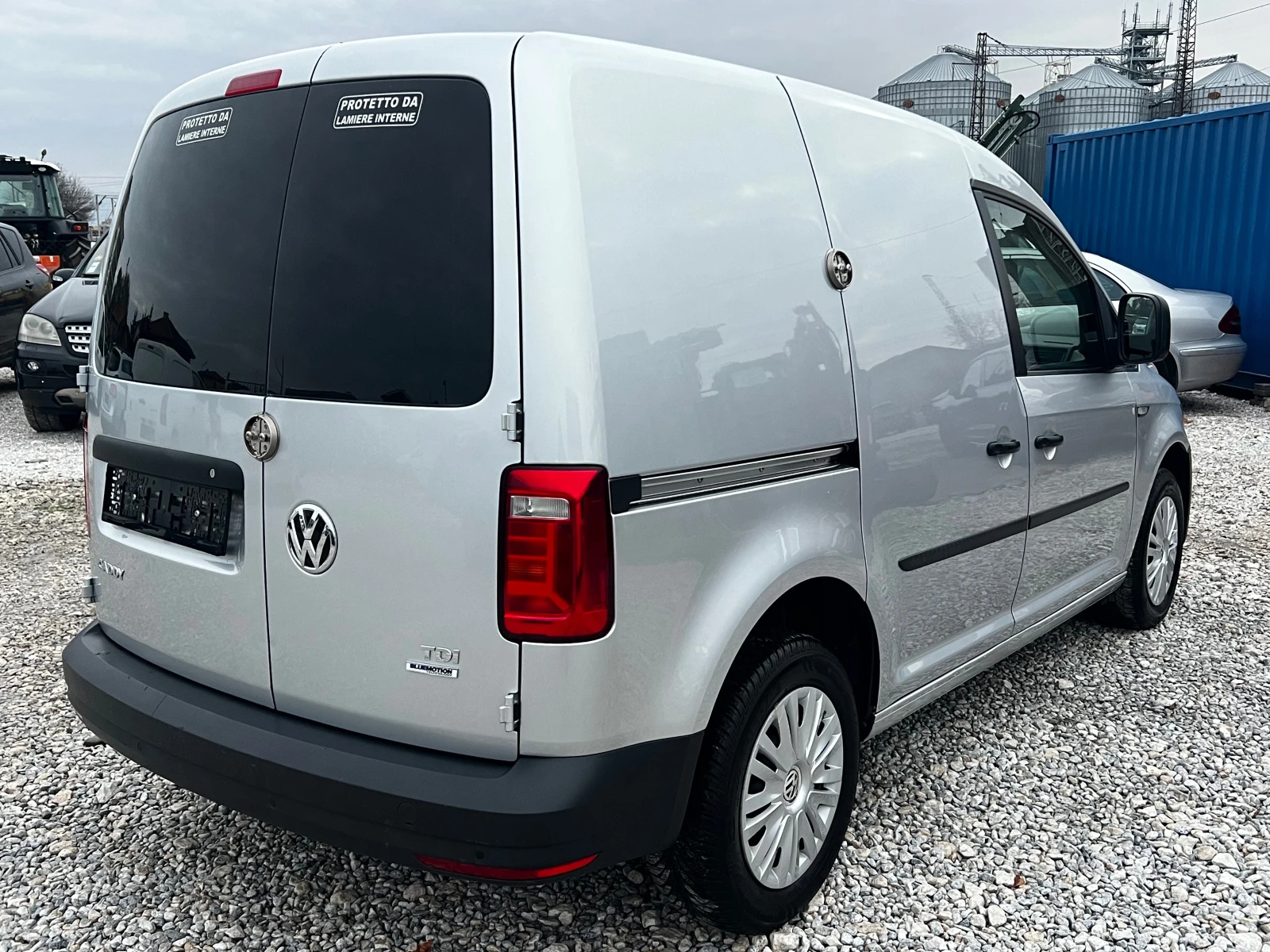 VW Caddy 2.0TDI DSG E6 - изображение 4