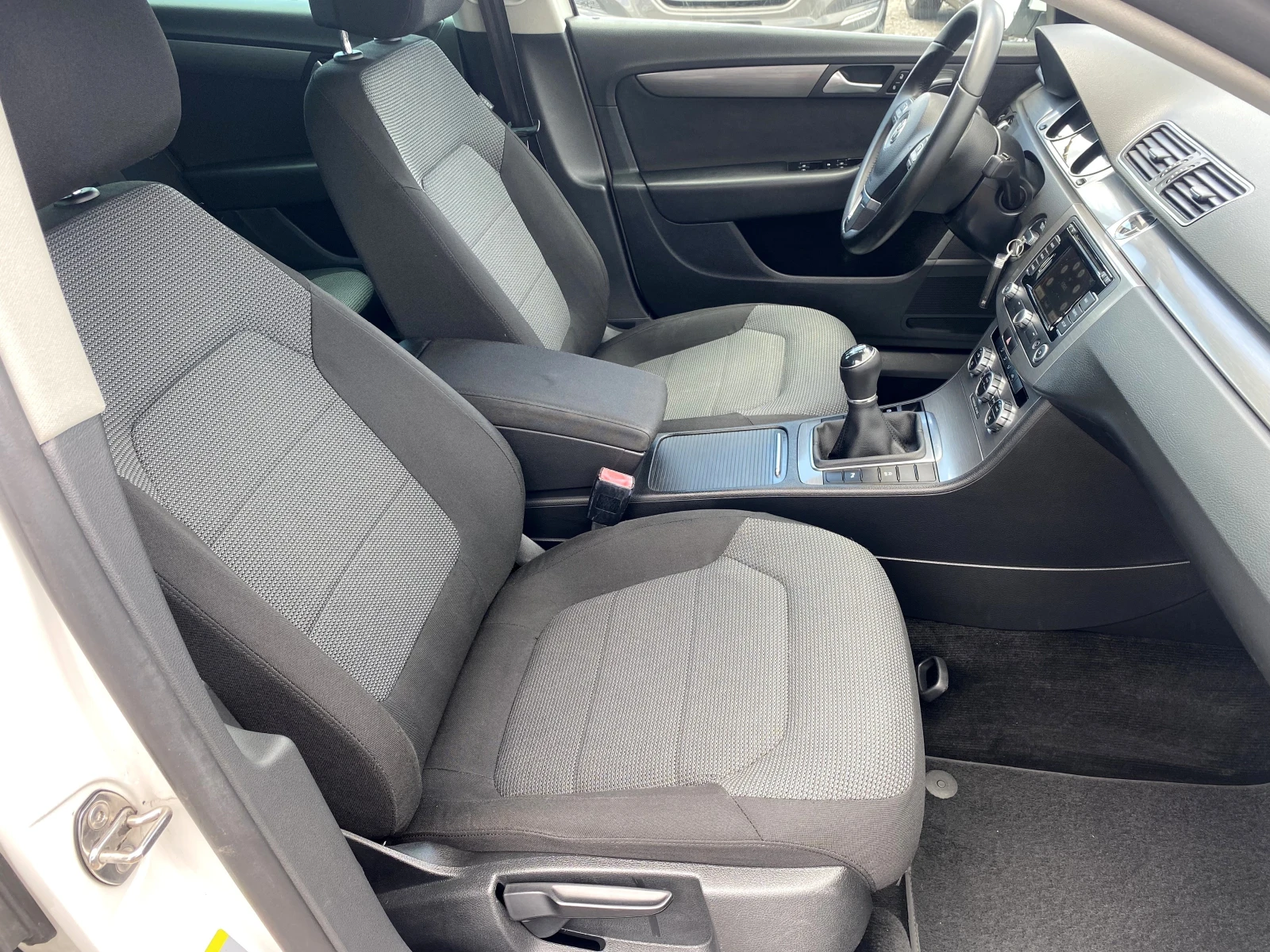 VW Passat 2.0TDI Led Xenon HighLine---БОНБОН--- - изображение 10