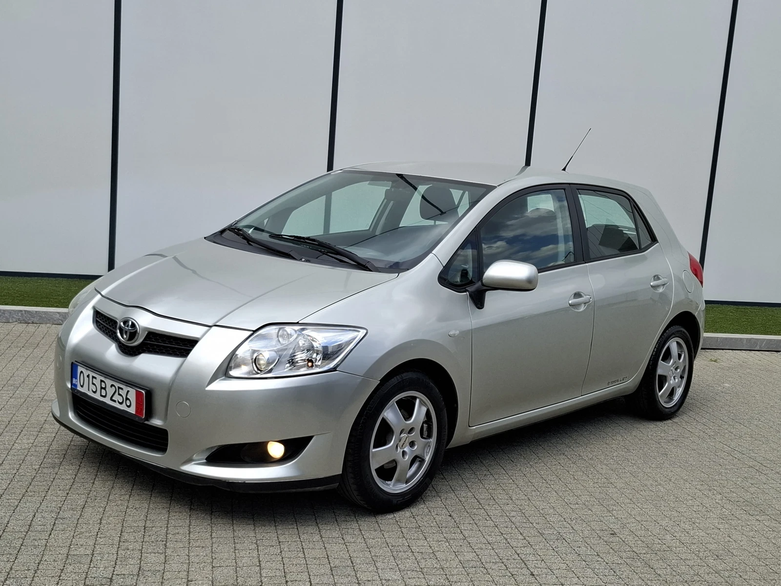 Toyota Auris 1.4D4D* (90кс)* * FACELIFT* * KLIMATRONIK* *  - изображение 3