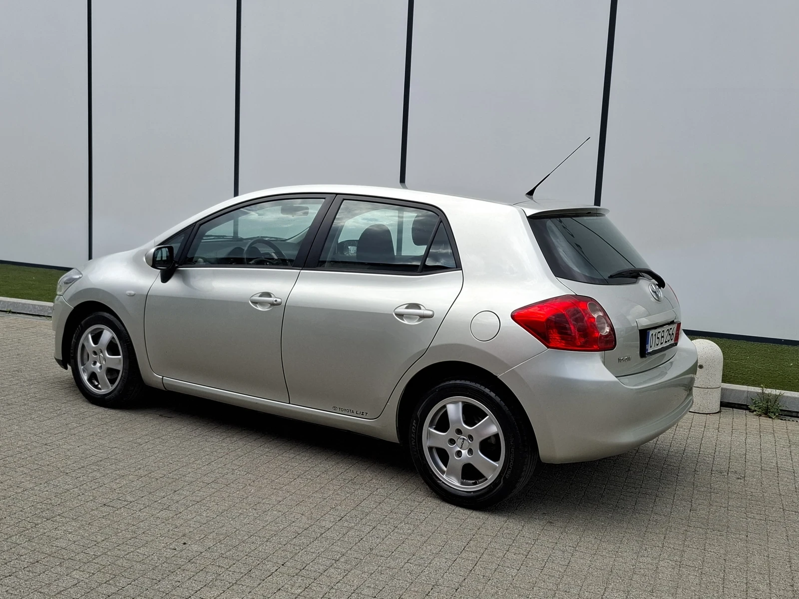 Toyota Auris 1.4D4D* (90кс)* * FACELIFT* * KLIMATRONIK* *  - изображение 4