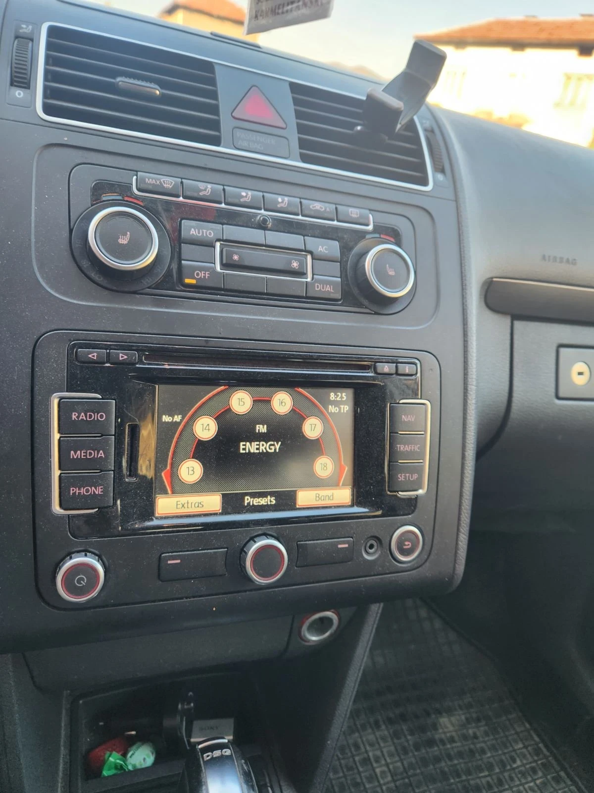 VW Touran 1.6TDI - изображение 6