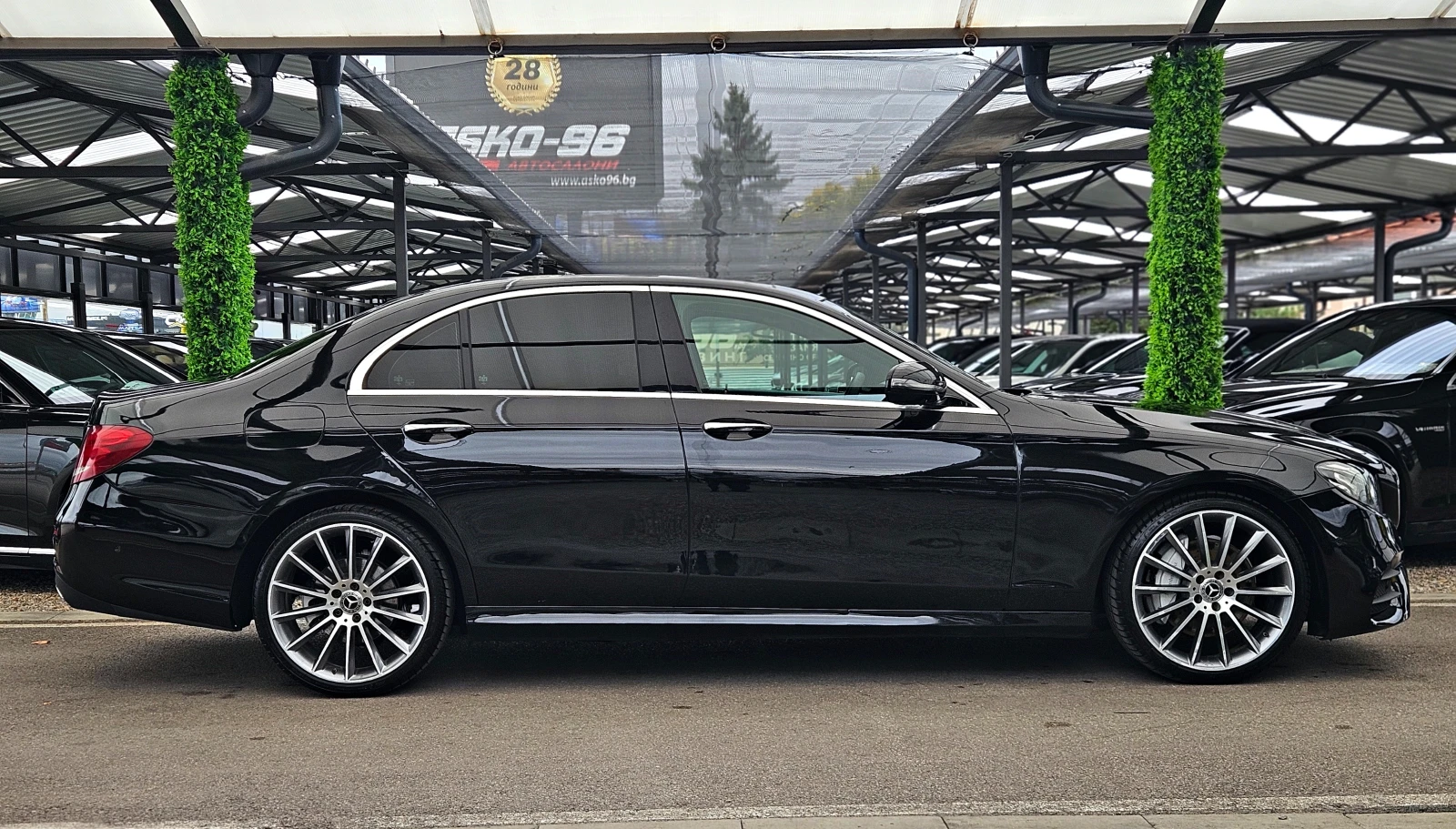 Mercedes-Benz E 220 AMG/DIGITAL/GERMANY/PANO/AMBI/360CAM/CAR PLAY/LIZI - изображение 4