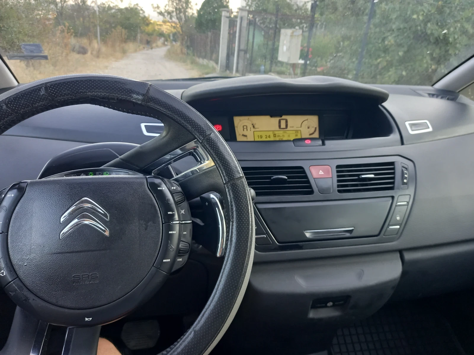 Citroen Grand C4 Picasso  - изображение 3